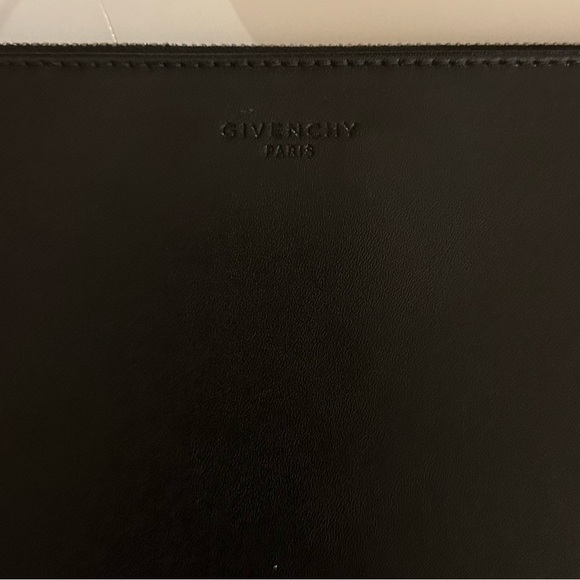 Givenchy LOVE pouch - Picture 4 of 4